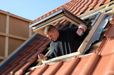 Pose de fenêtres de toit Velux à Vançais